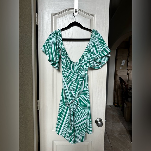 New York & Company Asymmetrical Dress in Green and White - Picture 1 of 7